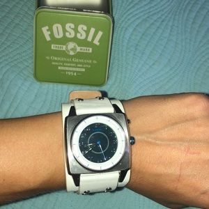Fossil leather cuff watch in excellent condition